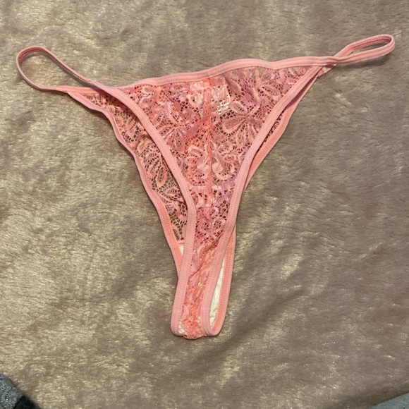 Brand new bra and pantie set - Picture 3 of 5